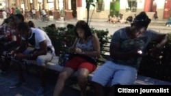 Reporta Cuba. Conectados al Wi-Fi desde Guantánamo. Foto: Leinier Cruz.