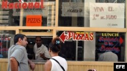 Un negocio de venta de pizza en La Habana.