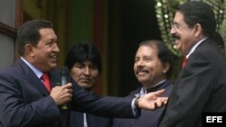 De izq. a der. Hugo Chávez, Evo Morales, Daniel Ortega, Manuel Zelaya. Está previsto que Morales y Zelaya asistan a los festejos del ALBA.