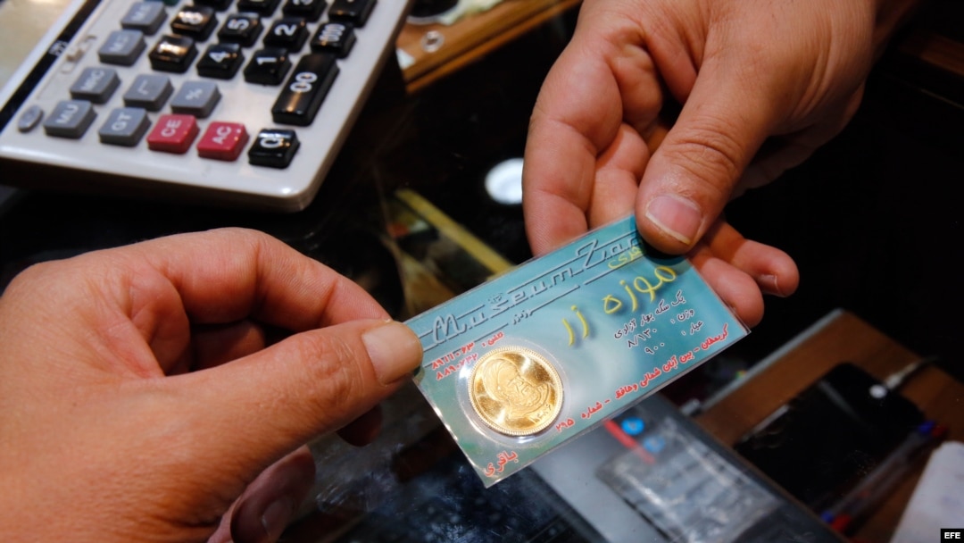 Iranians purchasing gold to safeguard their savings ahead of US sanctions loom