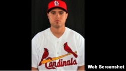 Los Cardenales de San Luis anunciaron la contratación de Aledmys Díaz en su página de Twitter.