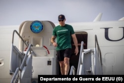 El secretario de Guerra Pete Hegseth llega a la Base Naval de Guantánamo, el 10 de junio de 2026.