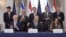 El secretario de Estado, Rubio; el consejero del Departamento de Estado, Holler; el embajador de Israel en EE. UU., Leiter; y el embajador del Líbano en EEUU, Hamadeh, se reúnen en Washington.