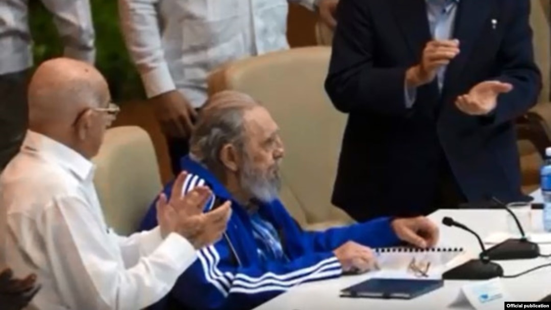 En la clausura del 7mo congreso del PCC, en abril de 2016, Fidel Castro previó que su hora estaba cerca.