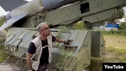Eduardo Ceballos Pérez, en su personaje Eddy Jonnes.