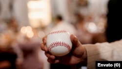 Pelota de béisbol, imagen de referencia. (Envato)