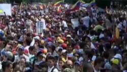 Ex Ministra de Defensa de España celebra la fuerza de las Damas de Blanco