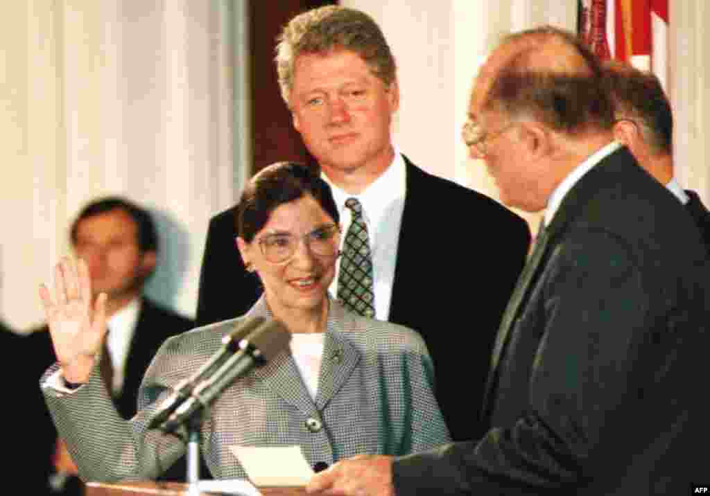 Juramentaci&#243;n de Ginsburg como jueza de la Corte Suprema