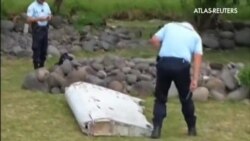 Restos de avión son encontrados en Isla Reunión