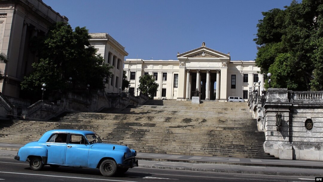  Vista de la Universidad de La Habana.