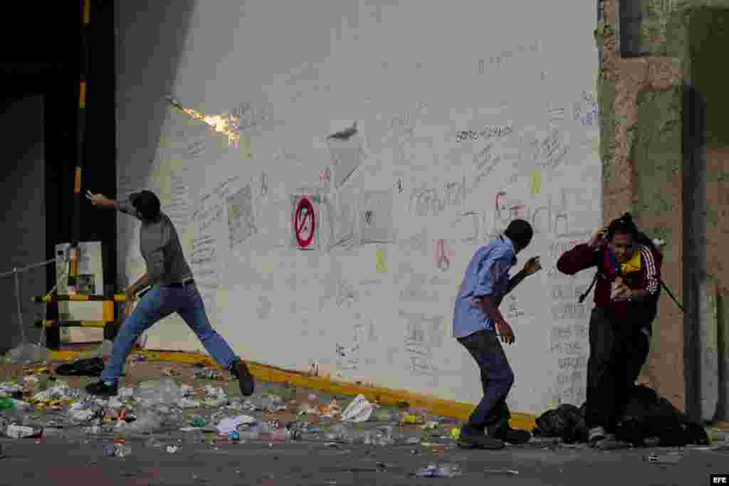 Opositores venezolanos llaman a asumir las protestas en la calle como un deber.