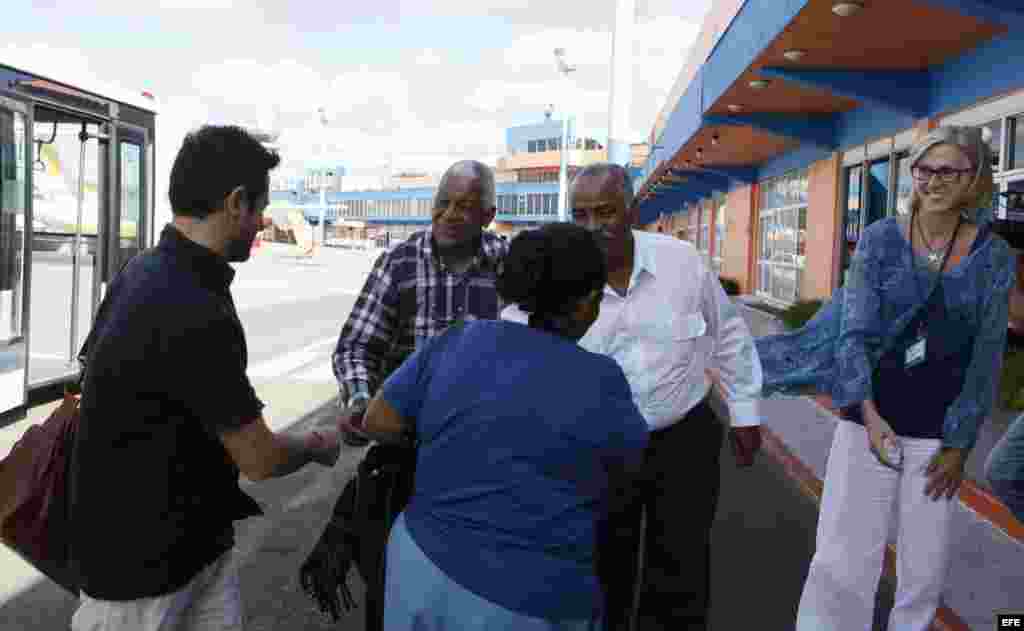 LLEGA A CUBA CUARTO GRUPO DE VÍCTIMAS COLOMBIANAS QUE PARTICIPARÁ EN DIÁLOGOS DE PAZ