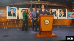 Lo congresistas cubanoamericanos impulsaron la iniciativa para encausar a Castro.