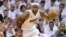 LeBron James de los Miami Heat en acción.