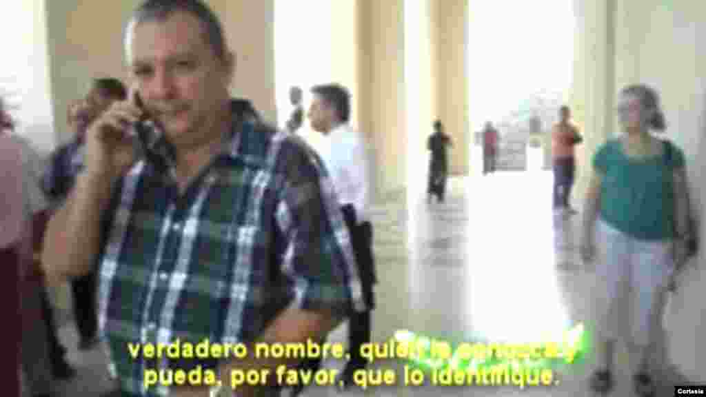 ¿Sabe usted el verdadero nombre de este oficial del MININT que se hace llamar Alejandro? ¿Conoce su dirección y teléfono? Si lo sabe envíe un SMS al 447781481769 Foto: Cortesía de UNPACU