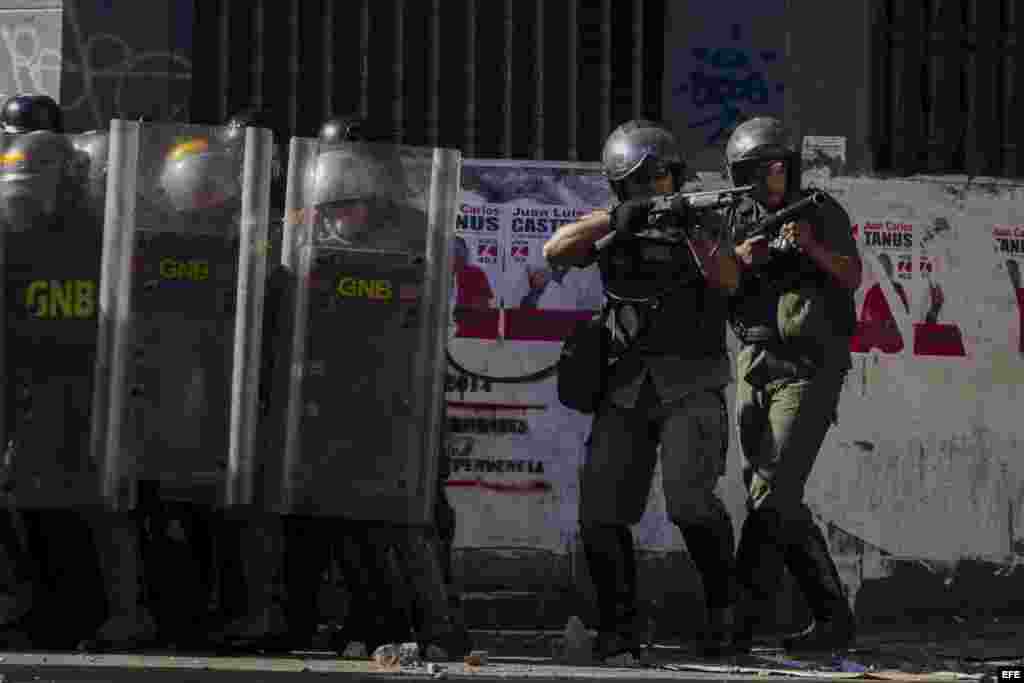 Opositores venezolanos llaman a asumir las protestas en la calle como un deber.