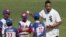 José Abreu impartió una clase práctica a niños cubanos en diciembre.