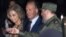 El Rey Juan Carlos y la Reina Sofía fueron recibidos por Fidel Castro el 14 November 1999 en su viaje a Cuba por la IX Cumbre Iberoamericana. AFP/ Christophe Simon
