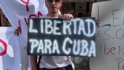 Protestan en Belgrade, Serbia, a favor de la democracia en Cuba