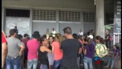 Comienzan tres vuelos directos semanales para migrantes cubanos de Panamá a México