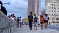 Info Martí | Los habaneros acuden al litoral costero después de nueve meses de confinamiento