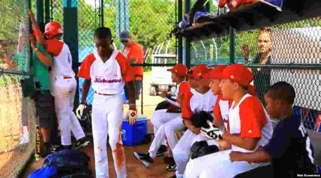 El miércoles, 8 de julio de 2015, &quot;Los Habaneros&quot; derrotaron 14x2 al equipo Acabeis Panamá; y el jueves, vencieron 8x2 a los JCS Rangers, para un total de 4 triunfos y 2 derrotas. Imagen tomada de un vídeo del periódico Orlando Sentinel. &nbsp;