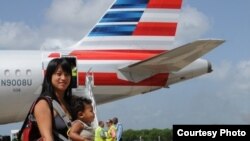 Llegada del vuelo 903 de American Airlines a Cienfuegos, el primero regular de la línea a Cuba en 55 años.