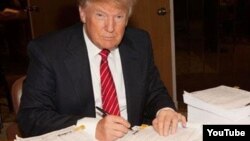 El presidente número 45 de EE.UU. Donald Trump podría firmar en su primer día sus primeras órdenes ejecutivas.