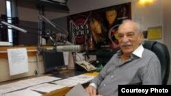 GUillermo Alvarez Guedes se dedicó a la radio en sus últimos años