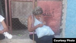 Ancianos en Cuba. (Foto: Facebook de Denis Solis)