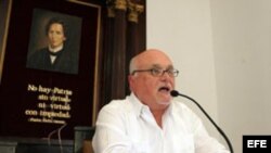 El empresario cubanoamericano Carlos Saladrigas impartió una conferencia, organizada por la publicación católica "Espacio Laical" en La Habana (Cuba).