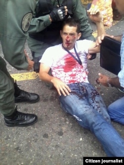 Un manifestante herido en San Cristóbal, Táchira, durante la conmemoración de de las protestas del 2014.
