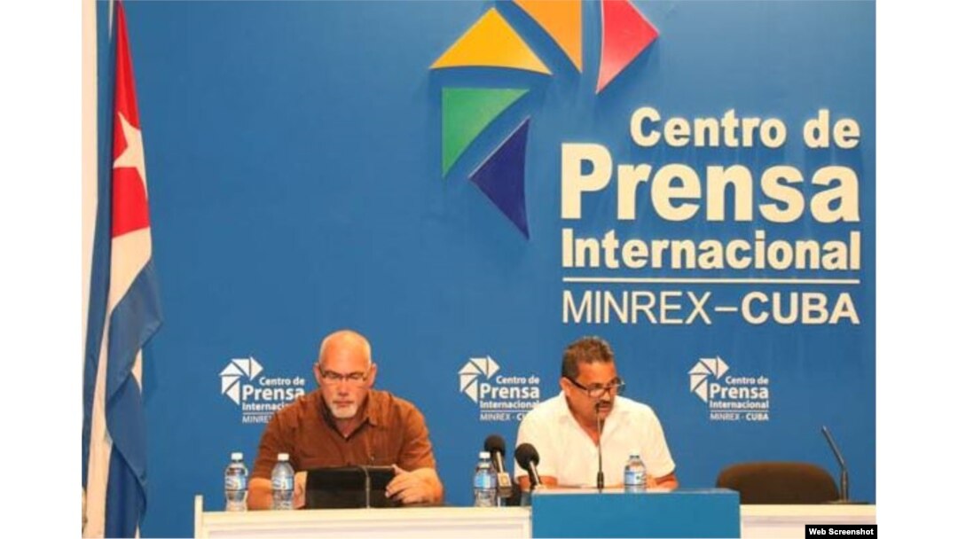 Antonio Eduardo Becali Garrido, a la izquierda.