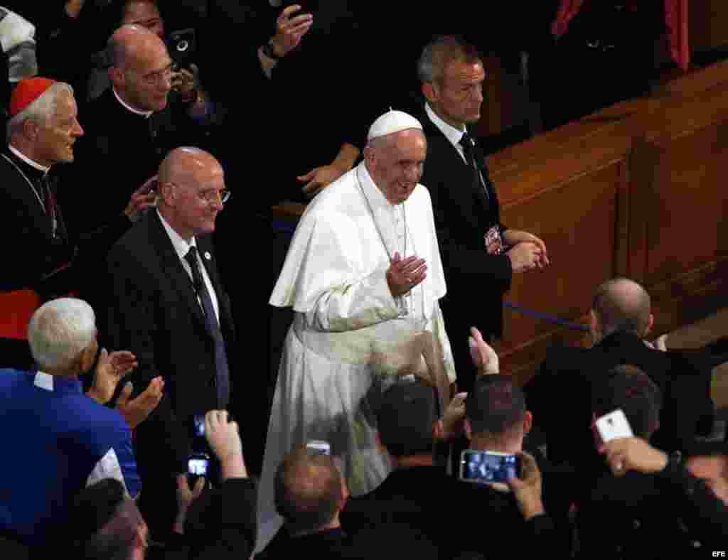 El papa Francisco durante la canonización del franciscano español Junípero Serra. EFE