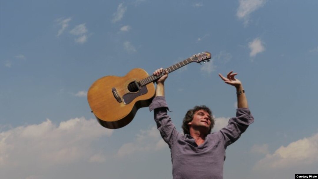 Iván Latour presenta su nuevo álbum en Miami
