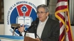 Escritores del exilio rechazan inclusión de Cuba en el Pen-Internacional