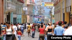 Calle Enramadas: Santiago de Cuba alquilaría hasta 9.000 locales a cuentapropistas en su "reordenamiento". 