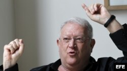 El escritor J.J. Armas Marcelo, habla de su nueva novela "Réquiem habanero por Fidel", una obra en la que da vida a un coronel cubano retirado de la Seguridad del Estado que se cuestiona la Revolución.