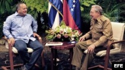 Foto Archivo. Raúl Castro y Diosdado Cabello. 
