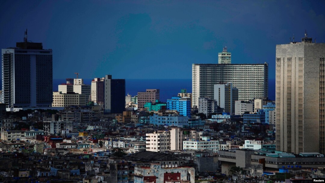 Los arquitectos cubanos no solo encaran la falta de recursos, también múltiples restricciones a su trabajo.