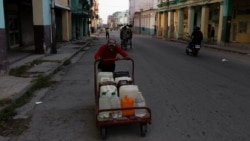 El extremo y costoso esfuerzo por conseguir agua en Cuba