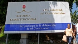 Activistas de la sociedad civil cubana buscan firmas a través del internet en rechazo a varios artículos del Proyecto Constitucional del gobierno cubano que bloquea, según afirman, la democratización que necesita el pueblo de la isla 