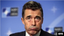El secretario general de la OTAN, Anders Fogh Rasmussen, durante una rueda de prensa que ofreció antes de asistir en Gales a la cumbre de jefes de Gobierno y de Estado de la OTAN, en Bruselas (Bélgica), el lunes 1 de septiembre de 2014. 