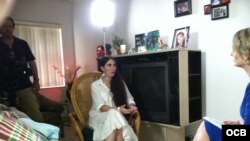 Entrevista de la periodista Karen Caballero a Yoani Sánchez en Miami