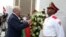 Lukashenko pone flores al Monumento de José Martí 