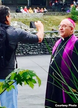 Monseñor Casimiro López, arzobispo español de la diócesis Segorbe-Castellón en Lourdes