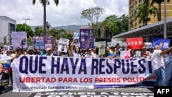 Familiares de presos políticos protestan cerca de Miraflores, en Caracas, el 11 de septiembre de 2026.