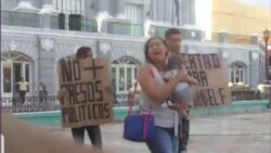 Hoy con Carlos Amel Oliva, William Sánchez, Guillermo del Sol, Adriano Castañeda, Claudia Genlui, Iván García y María Elena Cruz Varela 