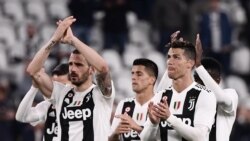 135/5000 El delantero portugués de la Juventus, Cristiano Ronaldo, reacciona al final del partido de fútbol italiano de la Serie A, Juventus vs Torino, el 3 de mayo de 201.