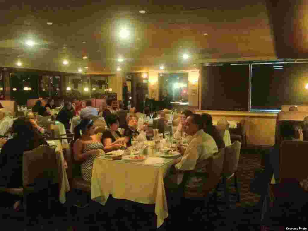 Terminamos el programa. Ahora a cenar en La Casita.